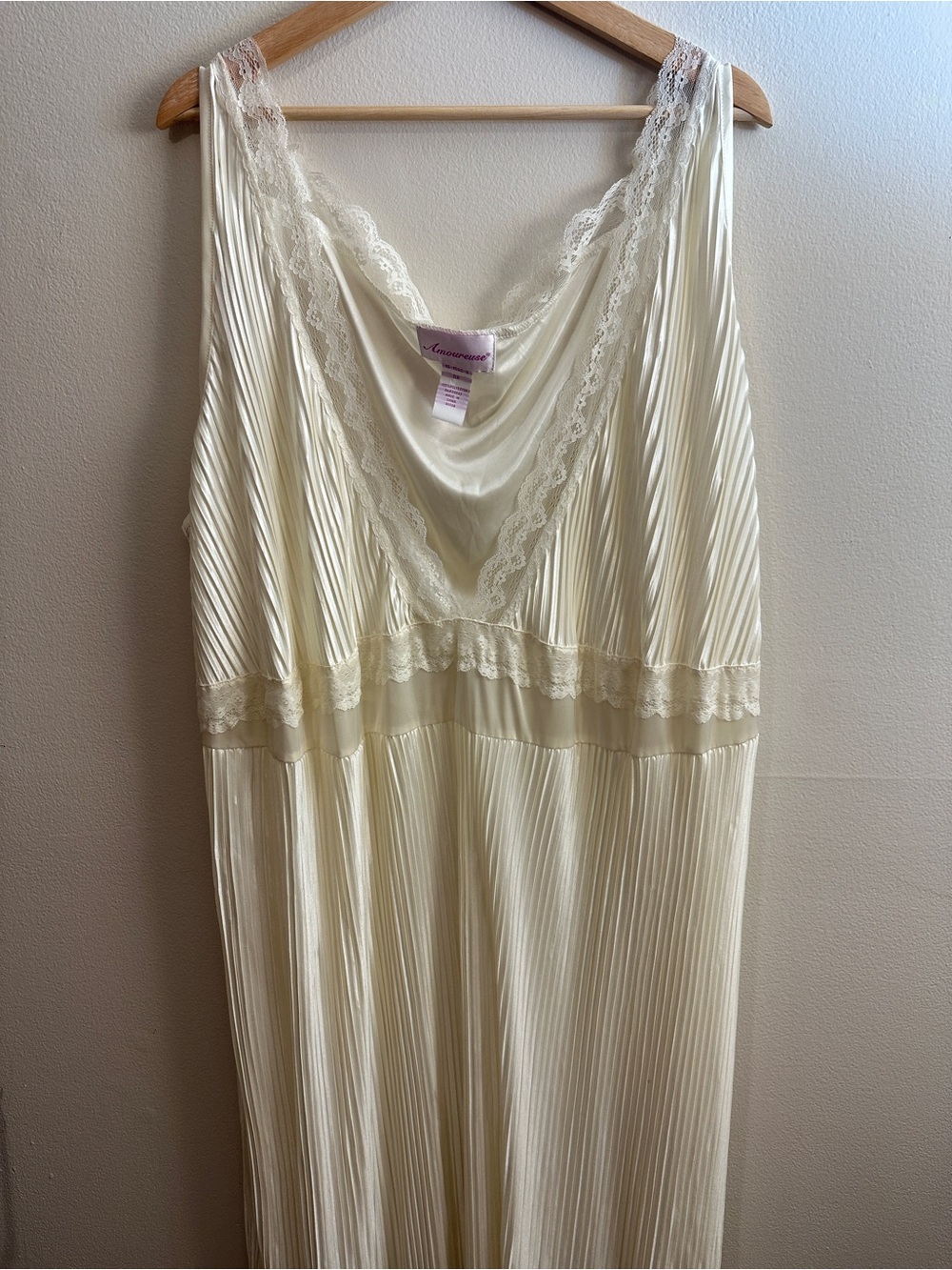 Lace-Trim Ivory Pleated Sleep Chemise